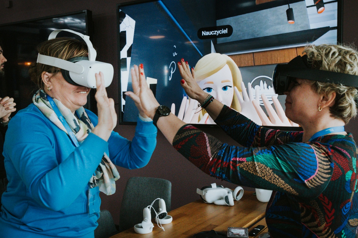 Facebook: Introducing AR and VR as Educational Tools to Teachers in Poland