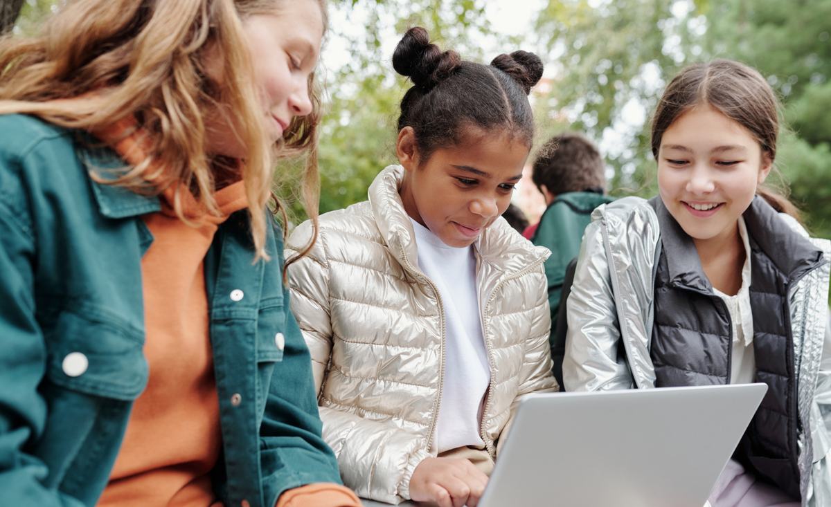 6 barriers to computer science education for girls in Europe